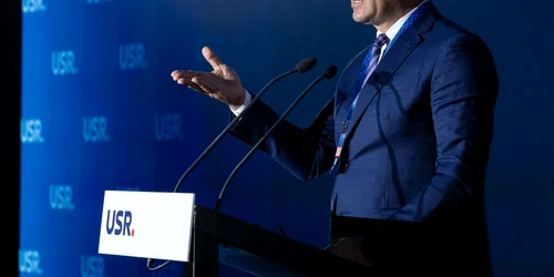 Ștefan Pălărie liderul senatorilor USR foto facebook jpg