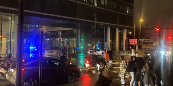 Sediul central al France Télévisions din Paris a fost evacuat sâmbătă, în urma unei amenințări cu bombă FOTO captură video X