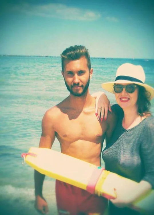 Oana se zbate  să vândă casa de 400.000 de euro