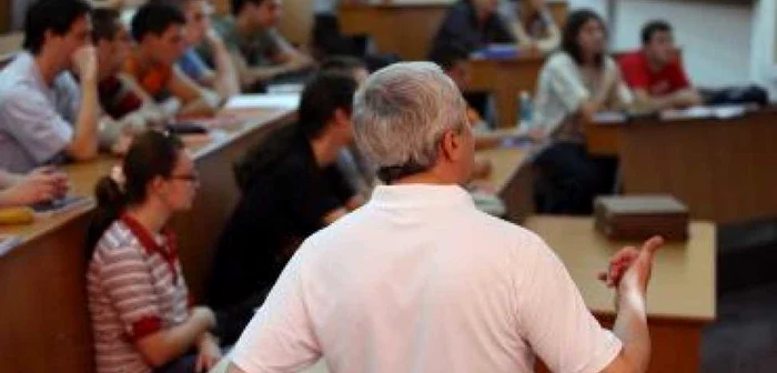 Timişoara: Jumătate dintre cei care vor să ajungă profesori nu vor avea loc de muncă