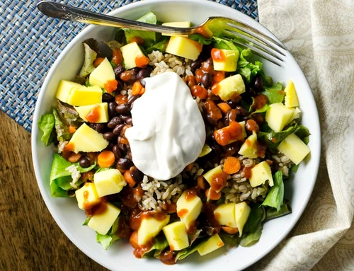 Salata de fasole neagra cu orez brun jpeg