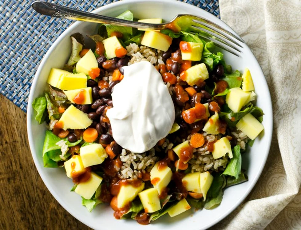 Salata de fasole neagra cu orez brun jpeg