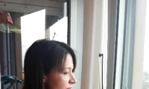 Cei doi s au cunoscut în timpul concertului la vioară ţinut din balcon de Lisa, sora Paolei jpeg