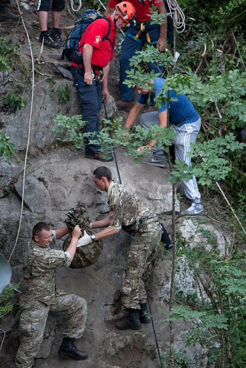 Vedere asupra locului în care s-a produs accidentul de autocar din Muntenegru. (Foto: Reuters)