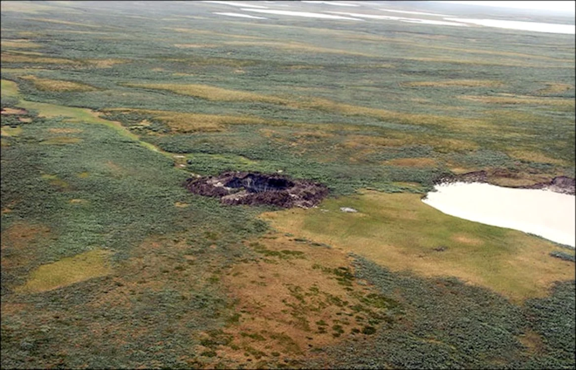 Ultimul crater descoperit în Peninsula Yamal din Federaţia Rusă. FOTO The Moscow Times