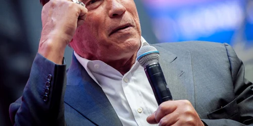 Arnold Schwarzenegger jpg