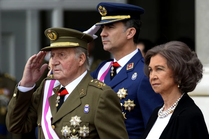 Regele Juan Carlos al Spaniei cu Regele Felipe și Regina Sofia profimedia 0587443830 jpg