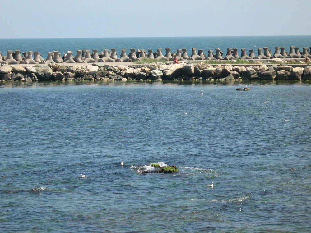 
    Digul din Mangalia nu a mai fost reabilitat de zeci de aniFoto: replicaonline.ro  