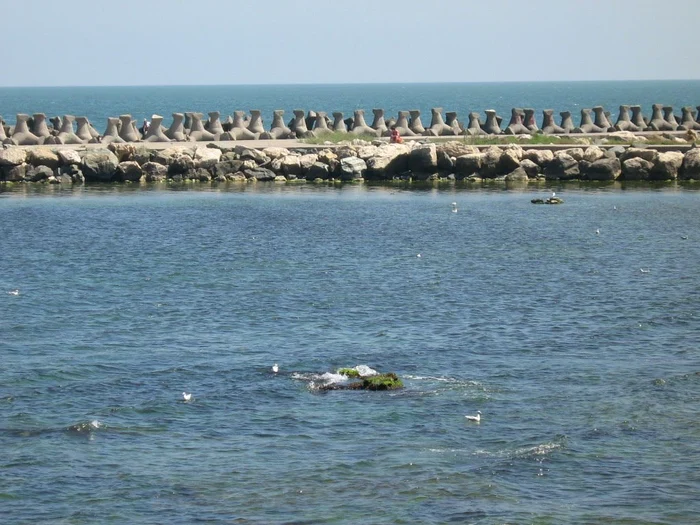 
    Digul din Mangalia nu a mai fost reabilitat de zeci de aniFoto: replicaonline.ro  