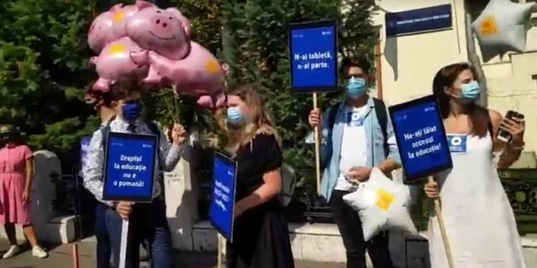 flash mob ministerul educatiei