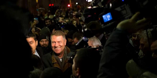 Klaus Iohannis Alegeri prezidentiale Piata Universitatii Bucuresti FOTO presalibera.net