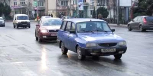 Şoferii sunt sfătuiţi să circule cu prudenţă pe drumurile din Neamţ