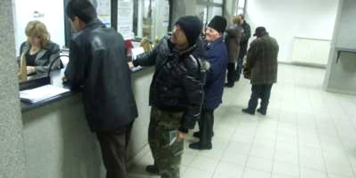 Amenzi de până la 5.000 lei pentru nedepunerea declaraţiei/foto: arhivă