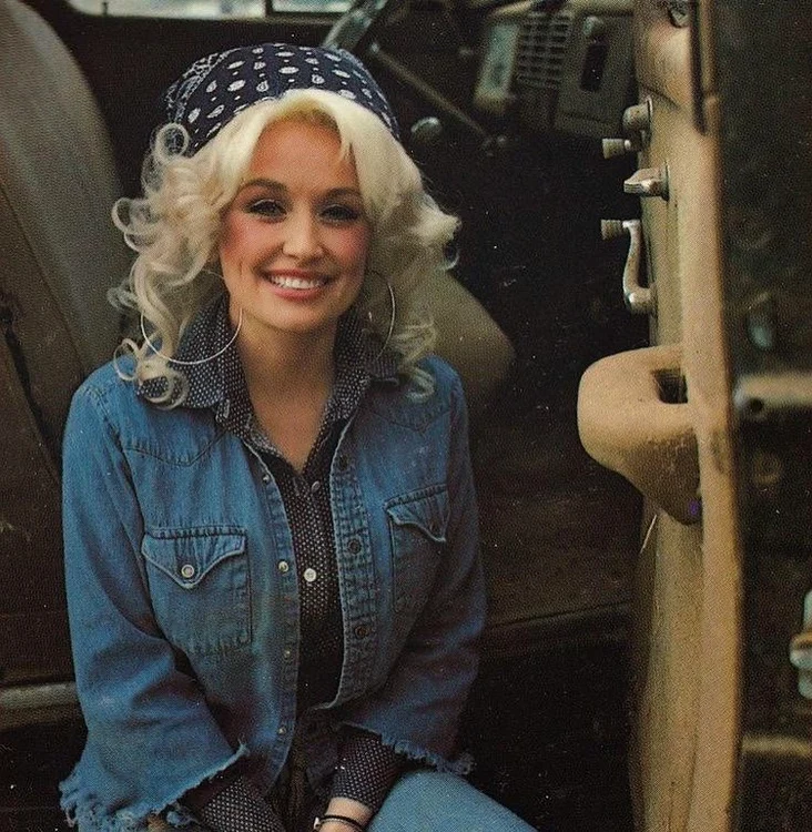 Dolly Parton în tinereţe