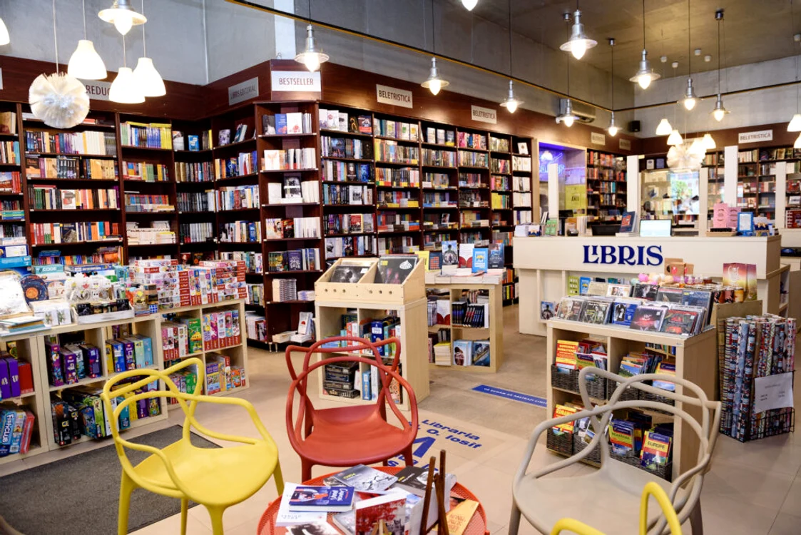 Libris oferă cărți pentru 50 de biblioteci școlare prin proiectul CarteTeca FOTO Libris 
