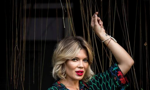 Gina Pistol Asia Express (55) jpeg