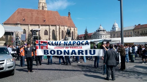 Manifestaţie de solidaritate cu familia Bodnariu la Cluj FOTO Remus Florescu 