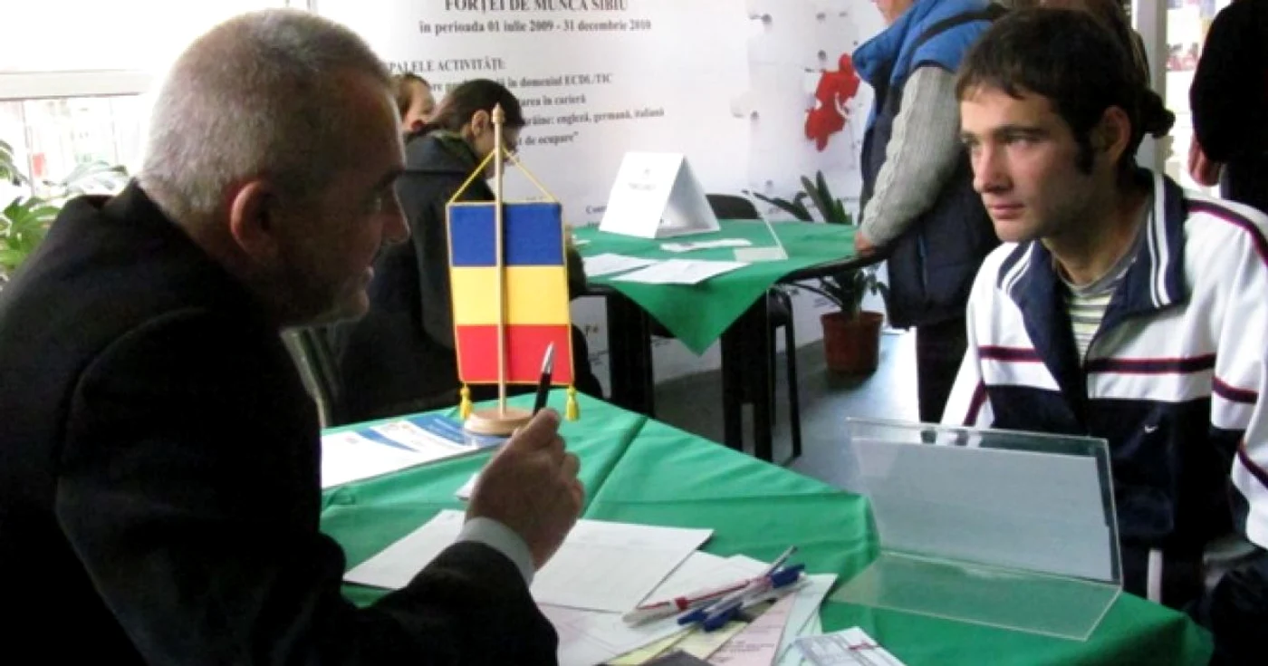 Cei care îşi caută un loc de muncă au de unde alege