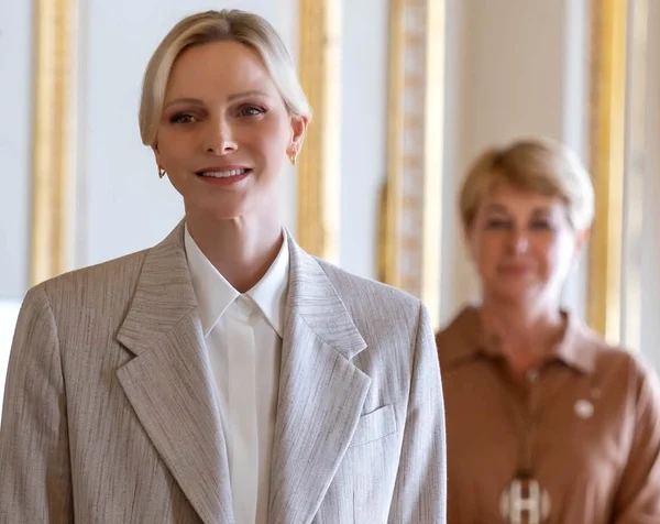 Charlene la investirea noului ambasador 4 jpg