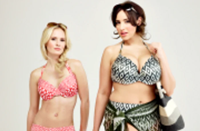 Două dintre protagoniste campaniei Debenhams pentru sezonul cald. FOTO debenhams.com