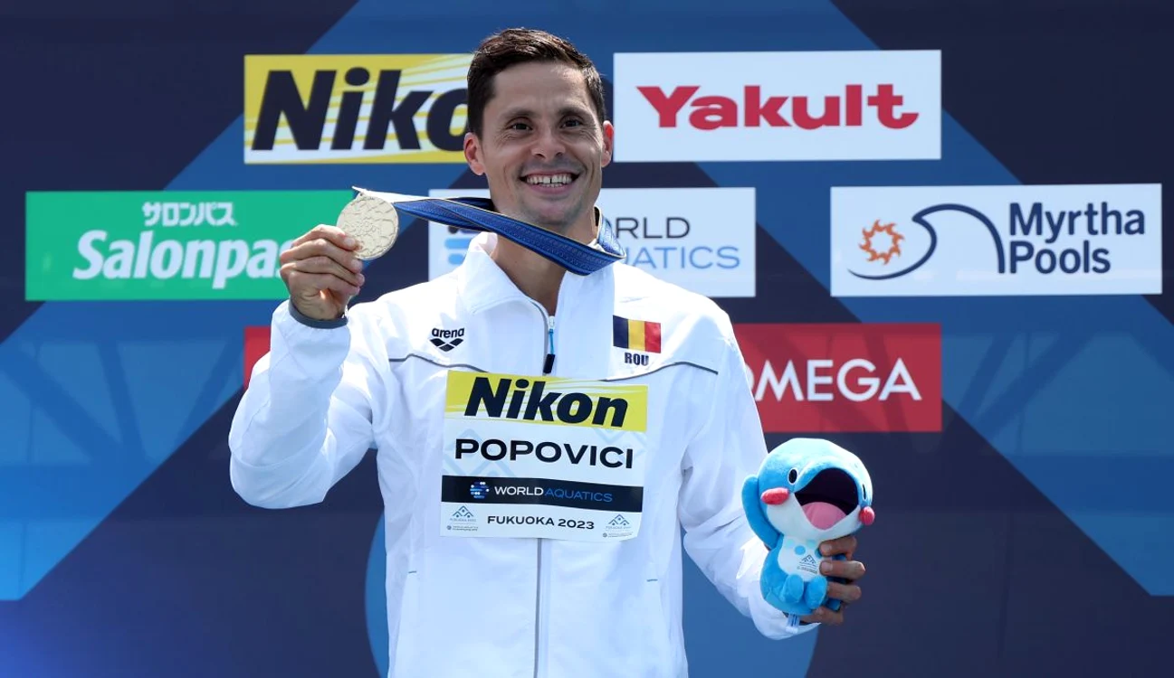 Constantin Popovici, cu medalia cucerită la Mondialele de la Fukuoka (FOTO: Guliver/ Gettyimages)