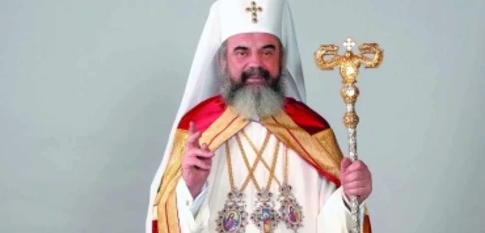 Bacău: Patriarhul Daniel a devenit cetățean de onoare al județului