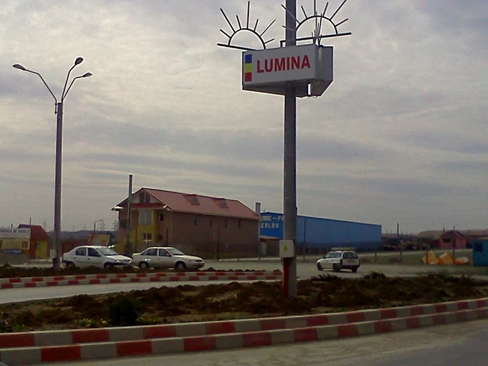 
    În comuna Lumina toată lumea povestește cum a ajuns femeia bătută de tată să fie despăgubită cu un leuFoto: primaria-lumina.ro  