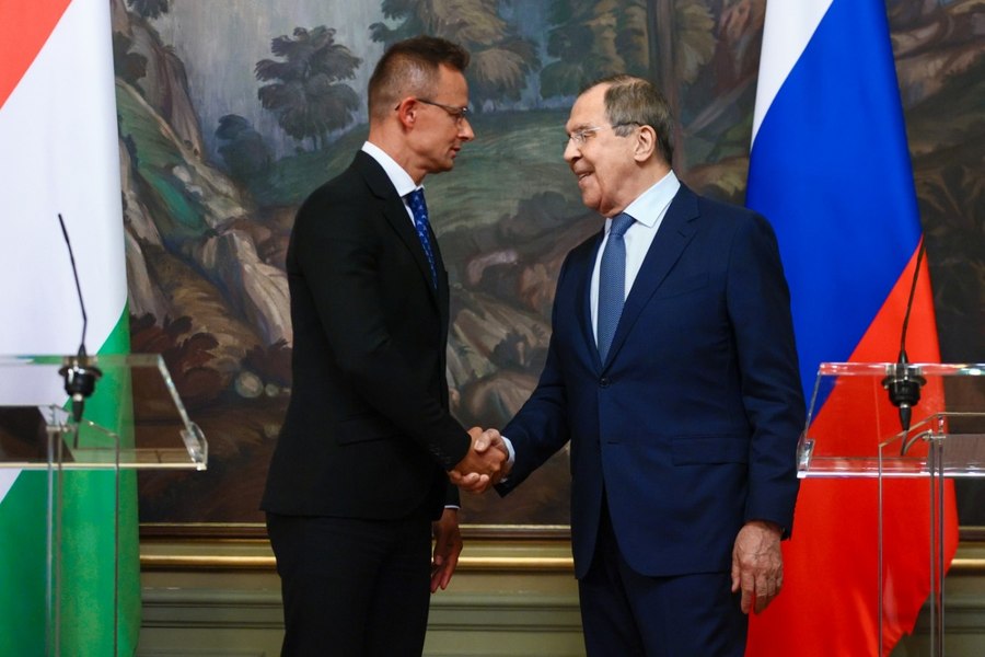  Budapesta respinge vehement propunerea de a trimite consilieri militari în Ucraina