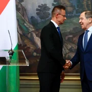 Peter Szijjarto si Serghei Lavrov FOTO EPA-EFE