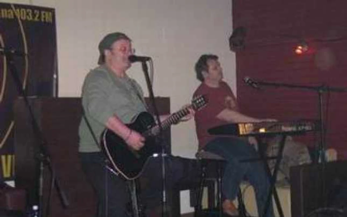 Ploieşti: Diseară, se cântă live în Retro Caffe