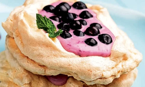 pavlova cu afie jpg