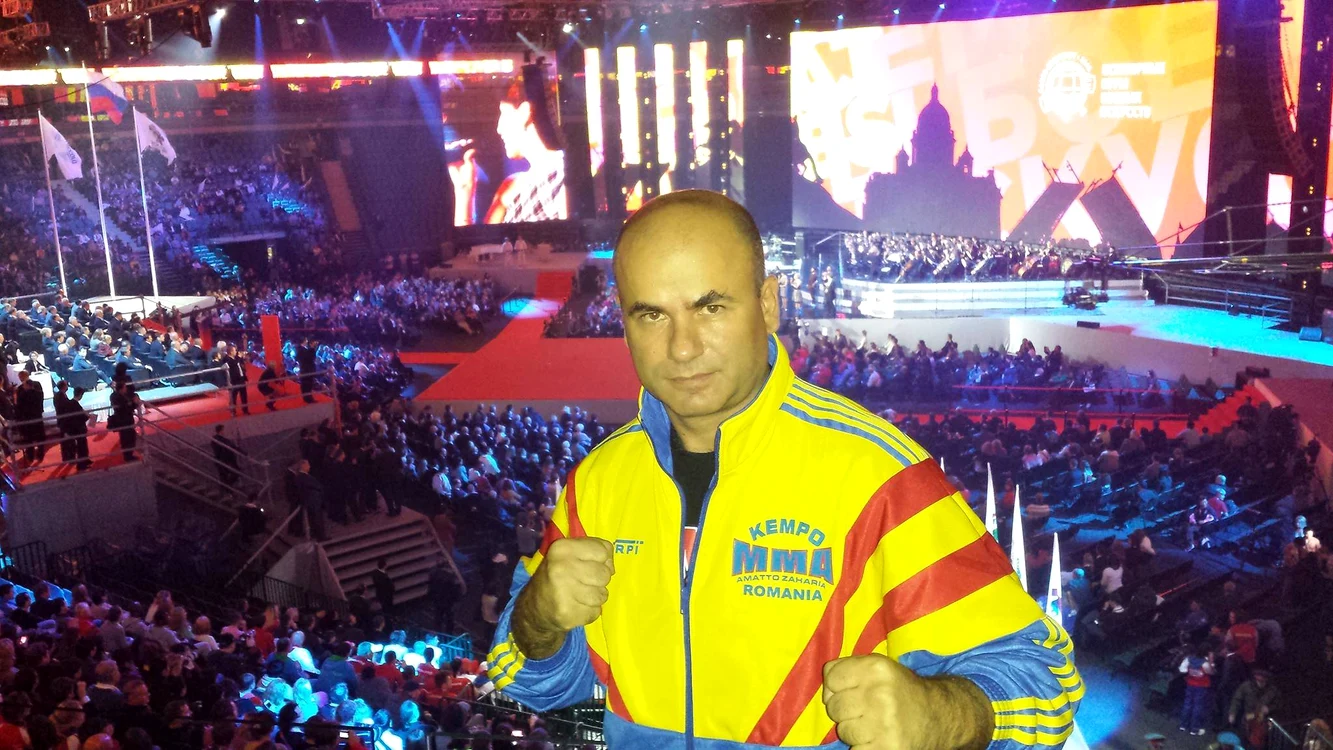 
    Preşedintele Federaţiei Române de Kempo, Amatto Zaharia, e un mare fan al "tricolorilor"  