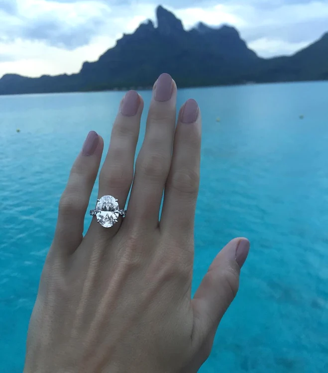 Caroline Wozniacki a primit un inel de logodnă cu un diamant de 8,88 carate