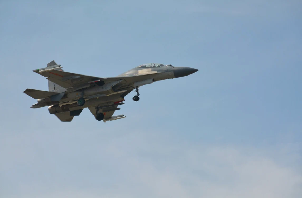 Foto: Shutterstock / Avioanele chineze din ce în ce mai des implicate în incidente aviatice cu aliaţii SUA