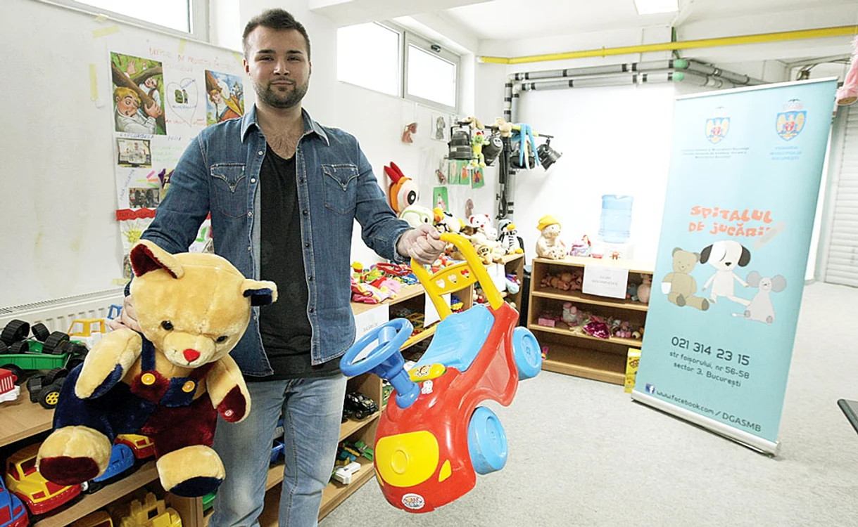 Valentin este cel care le dă „viaţă” jucăriilor stricate