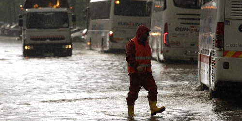 Ploaie in bucuresti foto mediafax