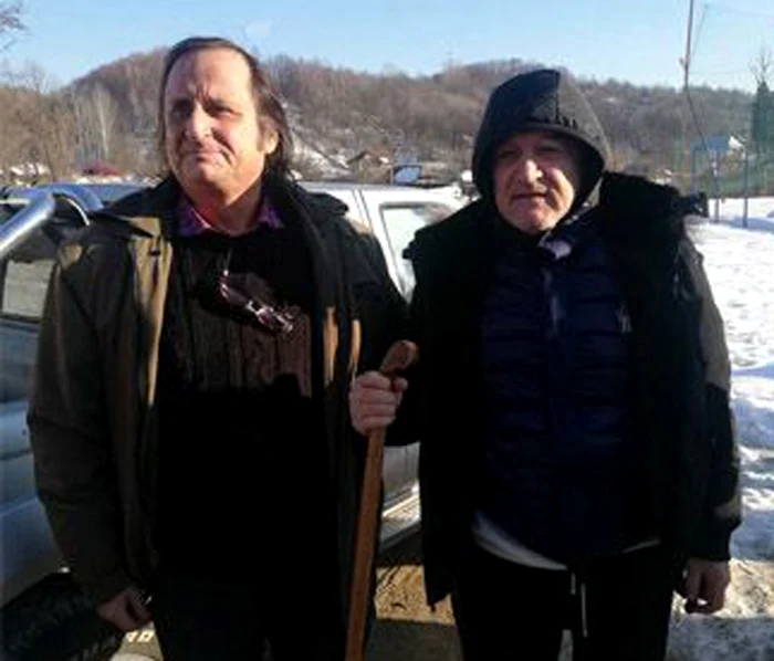 2019 - Becali şi Constantin Banacu, primarul comunei Bărbăteşti, în drum spre Schitul Pătrunsa Fotografii: Blitz/Vocea Vâlcii