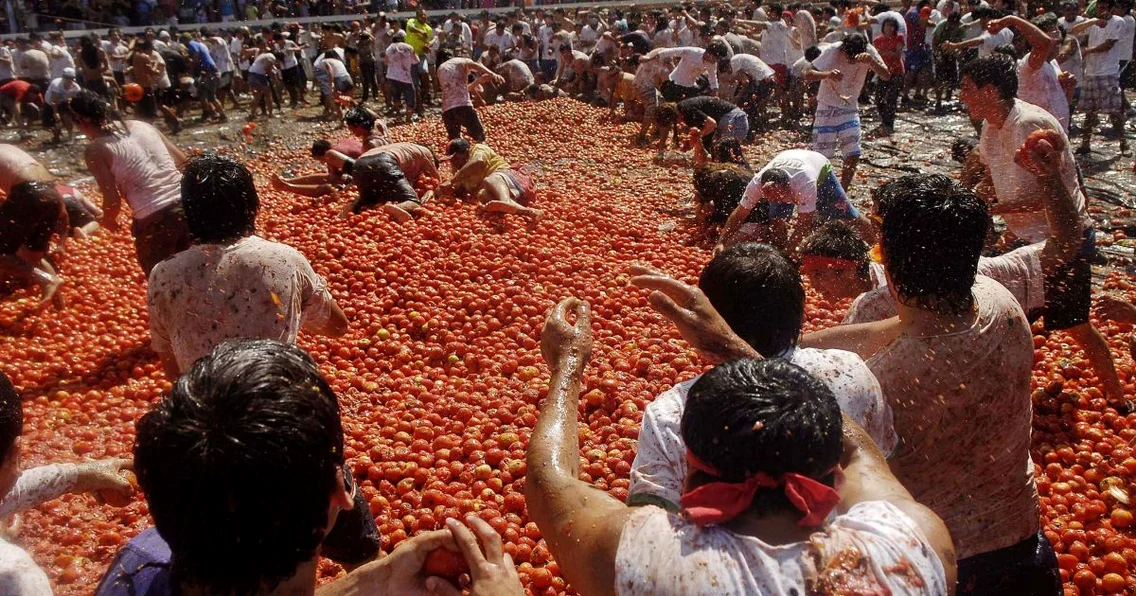 tomatina chile reuters