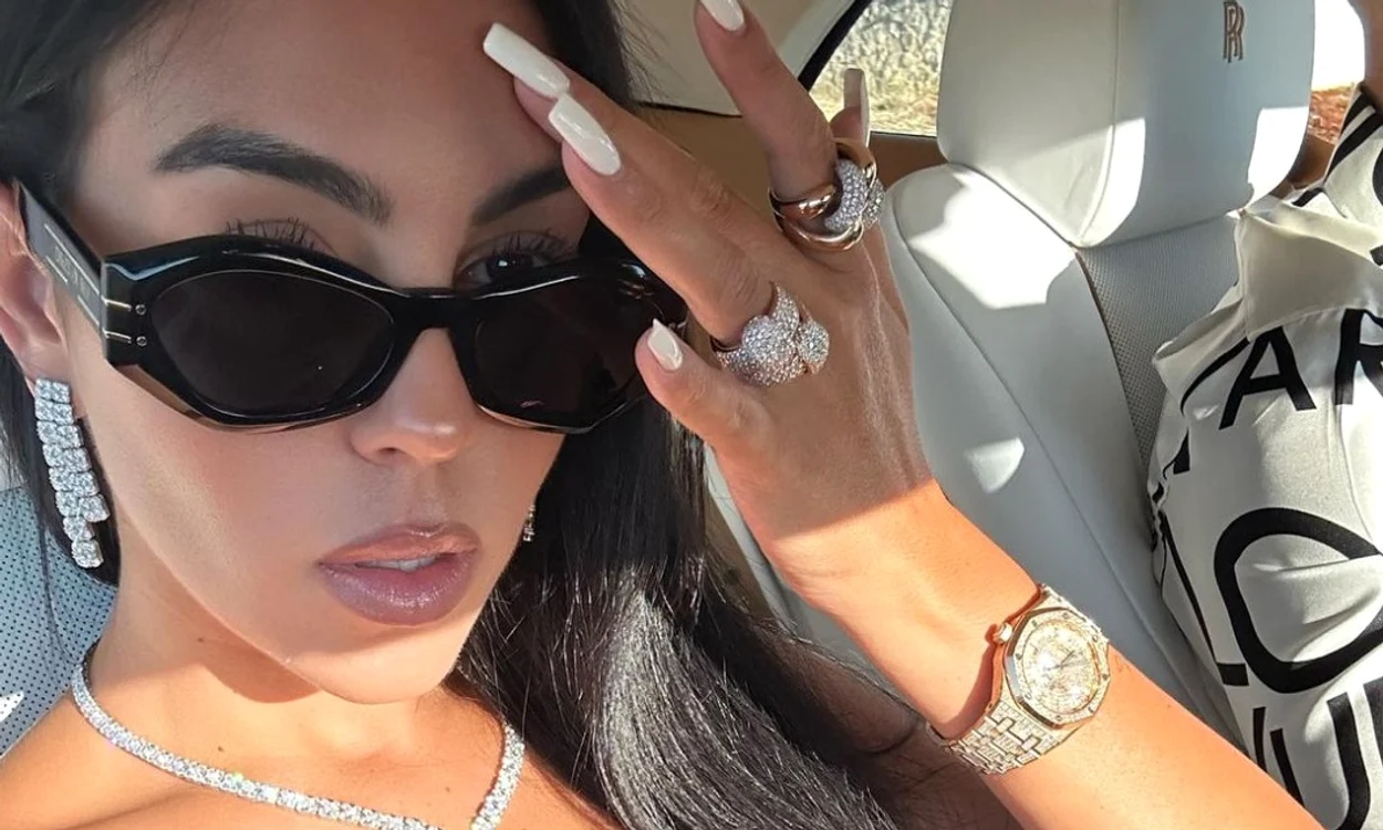 Georgina, atacată după ce și-a etalat o mulțime de bijuterii. Foto Instagram