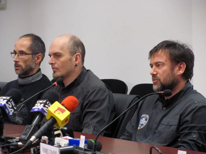 Gheorghe Frăţilă, şeful salvamontiştilor clujeni (primul din dreapta) FOTO: Florina Pop