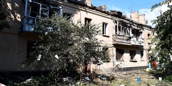 imobil distrus în atacul cu rachete din Mîkolaiv foto twitter