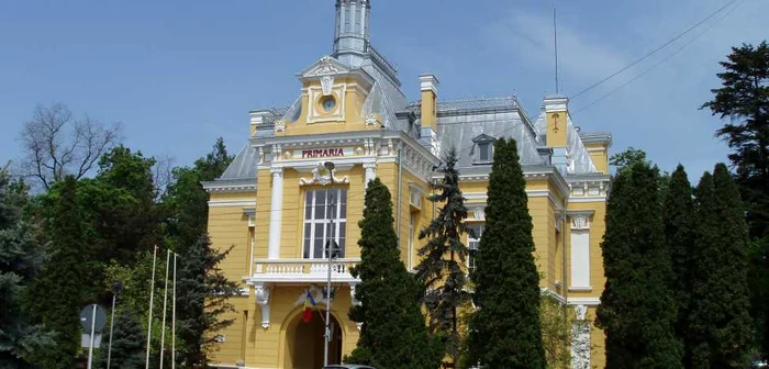 Din 25 de posturi vacante la Primăria Botoşani,  doar opt au fost ocupate 