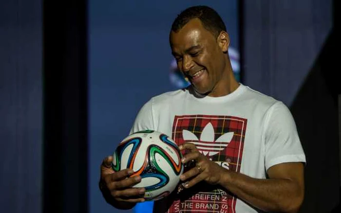 Cafu a fost căpitanul braziliei la ultima Cupă Mondială câştigată de naţionala "cariocas", cea din 2002