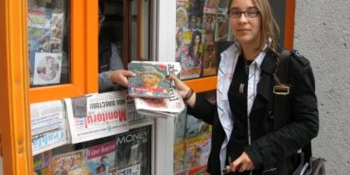 Neamţ: Pietrenii şi-au întregit colecţia Pictori de geniu