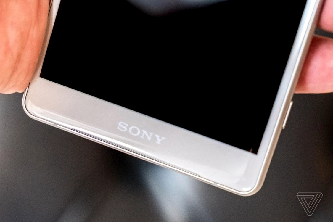 FOTO via The Verge
