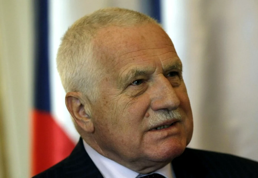 Klaus şi-a demonstrat înclinaţia spre populism atunci când a ţinut partea fostului prim-ministru de stânga, Milos Zeman FOTO AFP