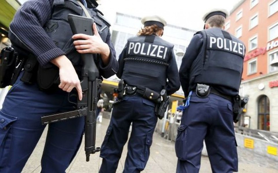 Percheziţii în opt landuri germane în legătură cu mişcarea extremistă "Reich Citizens"