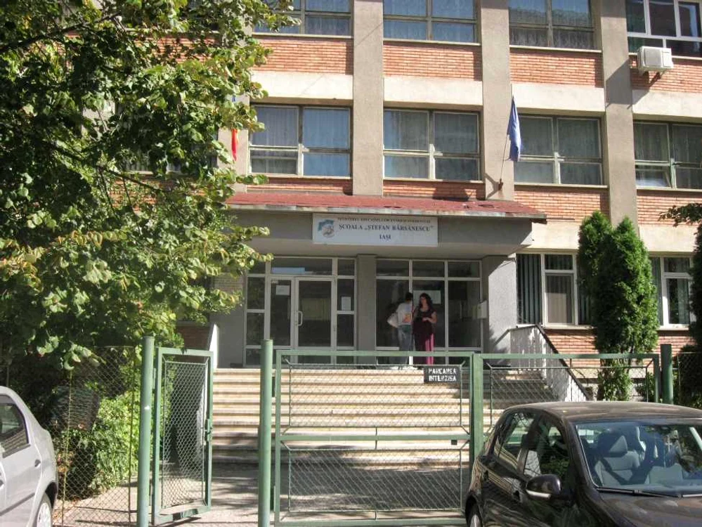Şcoala „Ştefan Bârsănescu“ din Iaşi