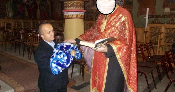 Florin a botezat un copil - Foto Arhiva Personala