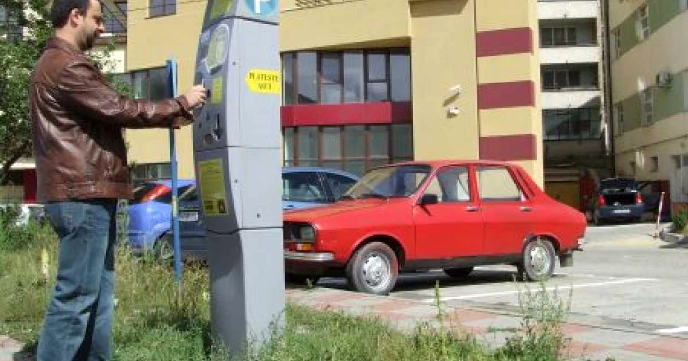 Începând cu 1 noiembrie vor fi puse în funcţiune parcometrele de la Piaţa Centrală şi de la mall-ul public